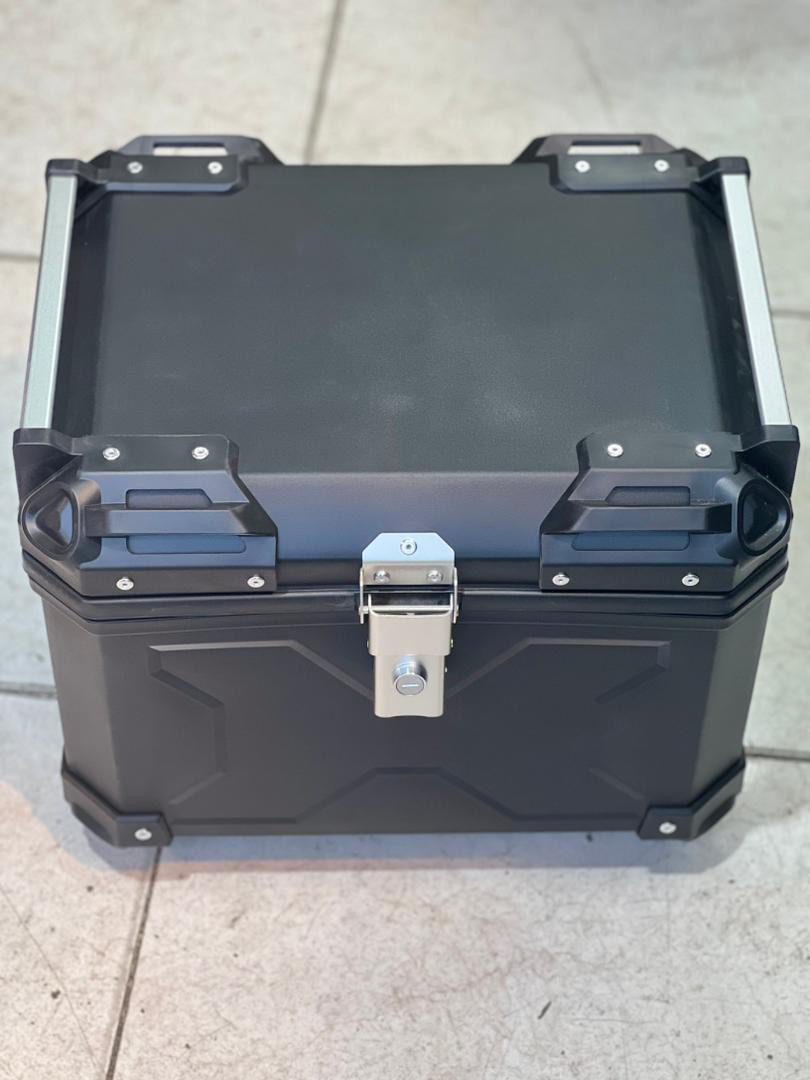 باکس ادونچری موتور سیکلت مدل X مشکی مات 47 لیتری - Image 2